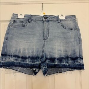 NWOT Judy Blue Dipped Dyed Denim Shorts